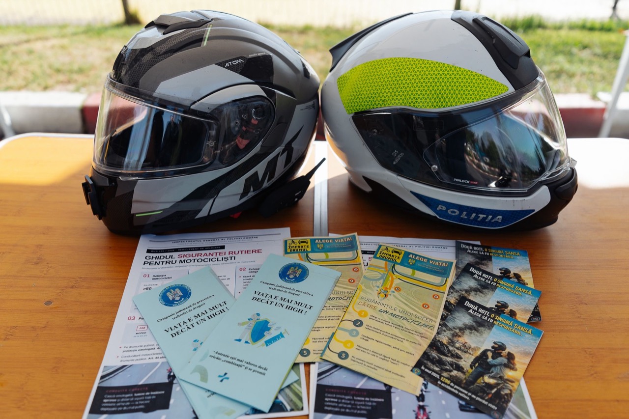 ipj-parada-moto-casti-materiale