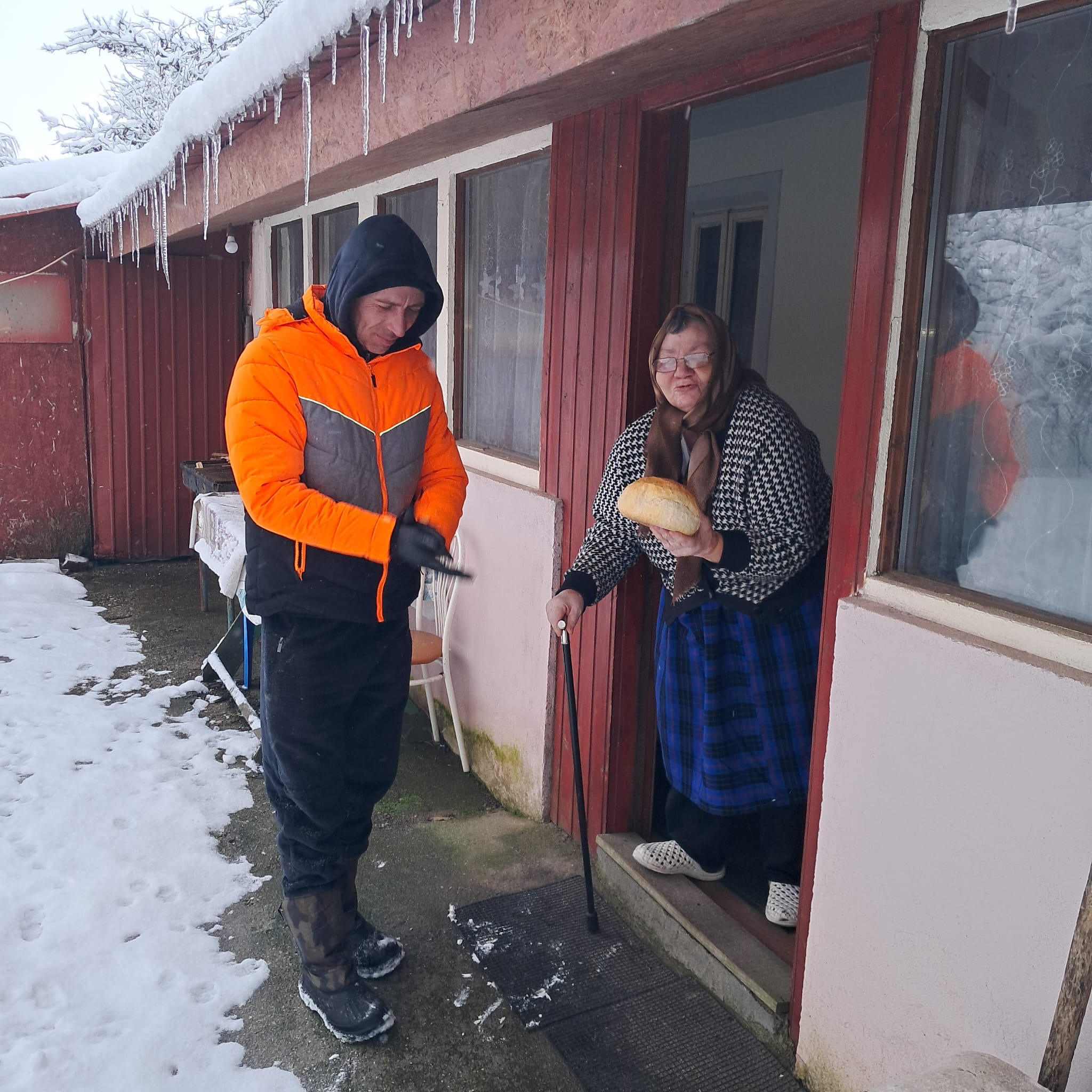 b821756e-c9e8-4188-a670-f00c95d448e8